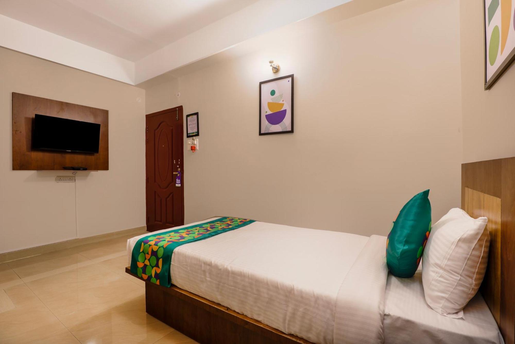 Treebo Urban Oasis Inn Guwahati Exterior foto